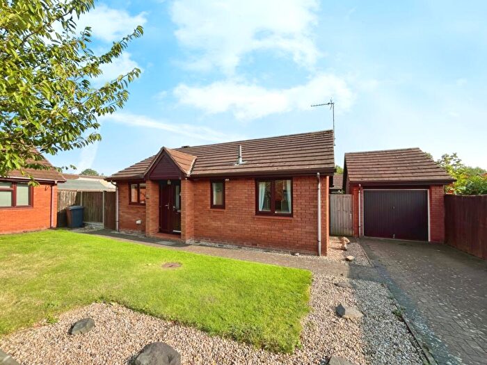 2 Bedroom Bungalow For Sale In Osprey Road, Leicester, Leicestershire, LE4