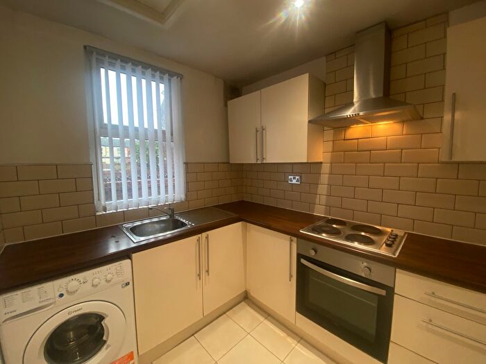 2 Bedroom Flat To Rent In Radnor Place, Liverpool, L6
