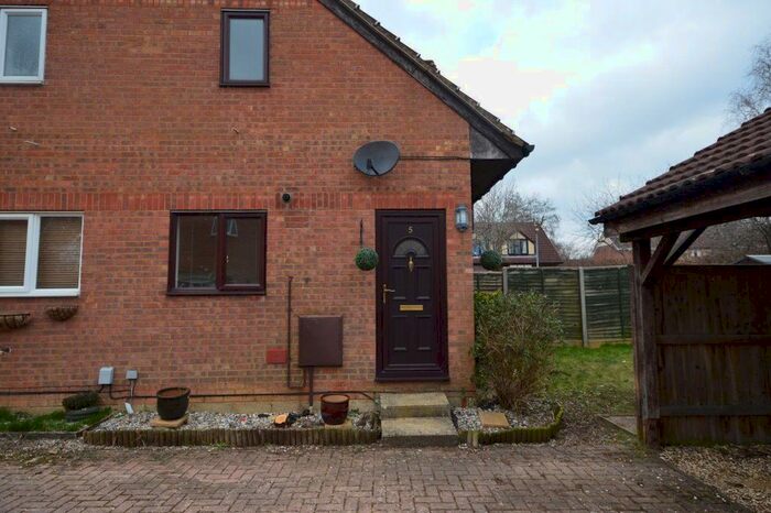 1 Bedroom Property To Rent In Lisle Close, Grange Park, Swindon, SN5