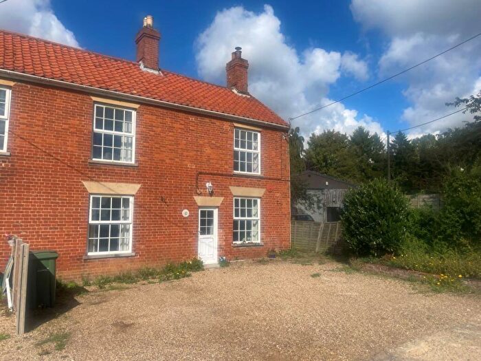 4 Bedroom Semi-Detached House For Sale In Dunbrewin, The Street, Flordon, Norwich, Norfolk, NR15