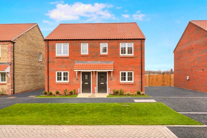 3 Bedroom Semi-Detached House For Sale In The Willows, Wilsford Lane, Ancaster, Grantham, Lincolnshire, NG32