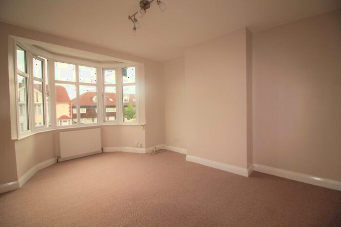 1 Bedroom Flat To Rent In St. Barnabas Road, Woodford Green, Essex, IG8