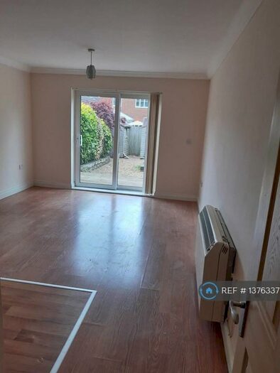 1 Bedroom Flat To Rent In Bridge Road, Park Gate, Southampton, SO31