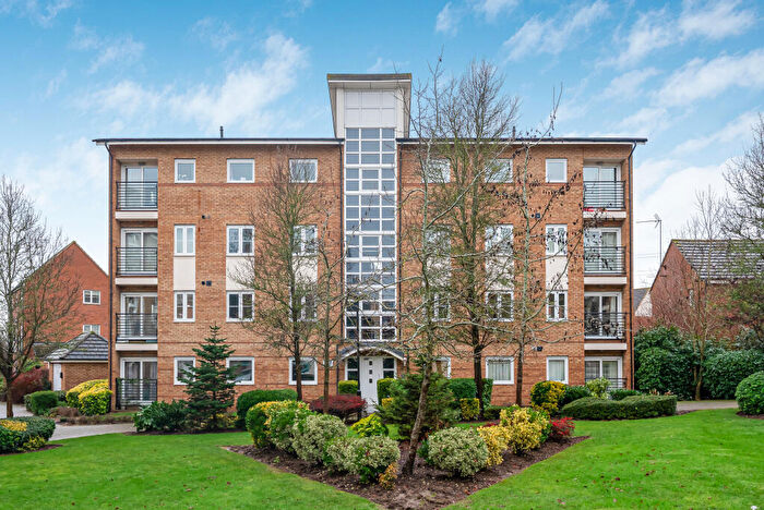 2 Bedroom Flat To Rent In St. Josephs Green, Welwyn Garden City, AL7