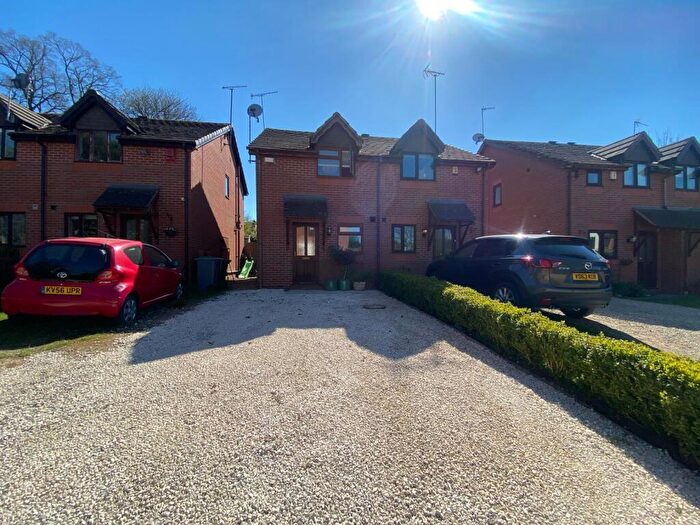 2 Bedroom House To Rent In Lynwood Drive, Blakedown, Kidderminster, DY10