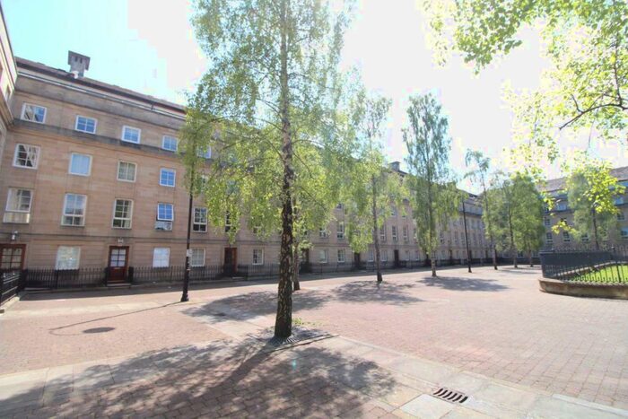 2 Bedroom Flat To Rent In St Andrew`s Square, Glasgow, G1