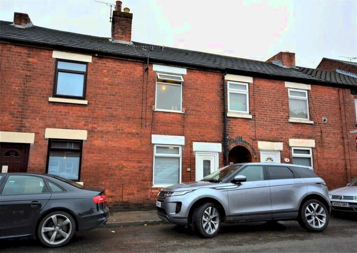 2 Bedroom End Of Terrace House To Rent In Park Road, Ripley DE5