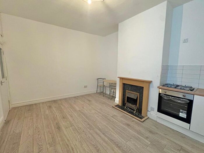 2 Bedroom Terraced House To Rent In Fountain Street, Leeds, West Yorkshire, LS27