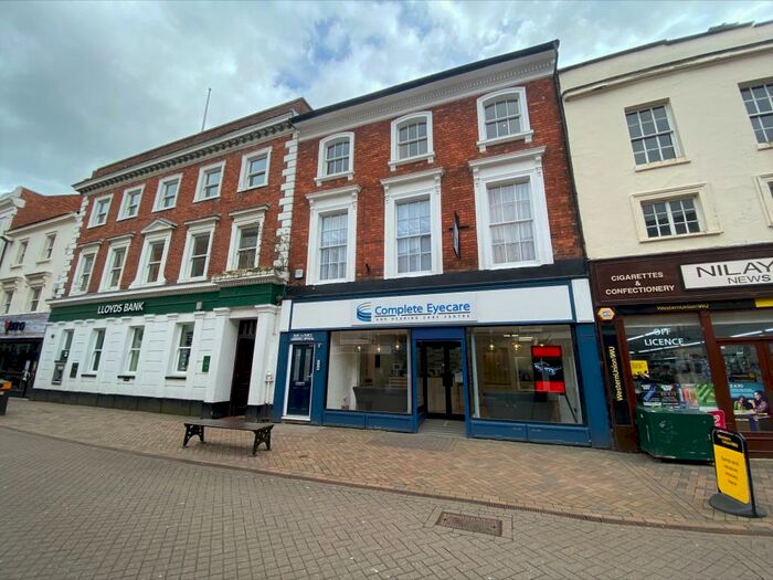 2 Bedroom Apartment To Rent In High Street, Banbury, OX16
