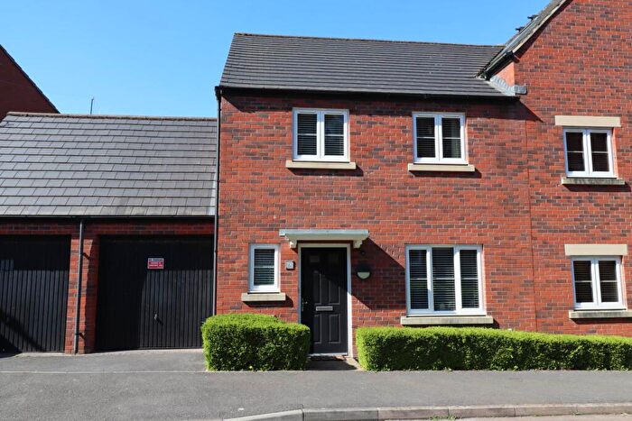 4 Bedroom Semi-Detached House For Sale In White Horse Road, Marlborough, SN8