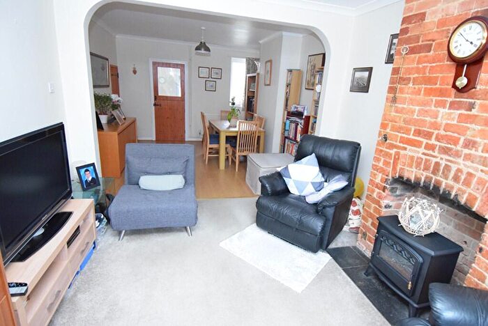 2 Bedroom End Of Terrace House For Sale In Bulford Road, Durrington, SP4