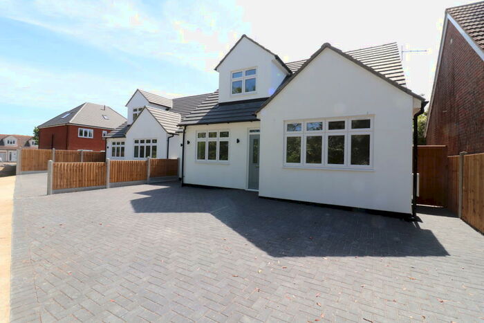 3 Bedroom House To Rent In Abbey Wood Lane, Rainham, RM13