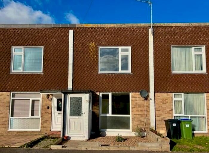3 Bedroom Terraced House To Rent In Swandene, Pagham, Bognor Regis, PO21