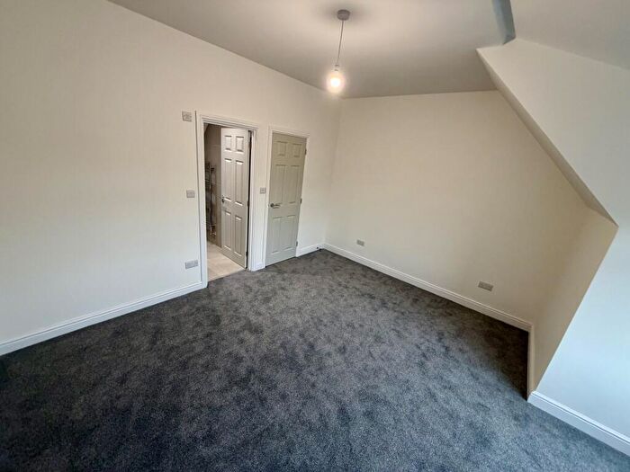 4 Bedroom House To Rent In Booth Avenue, Fallowfield, M14