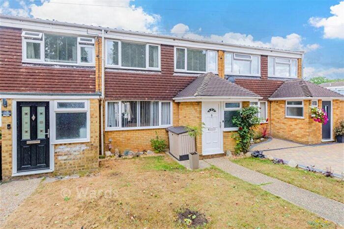 3 Bedroom Terraced House For Sale In Thorpe Walk, Parkwood, Gillingham, Kent, ME8