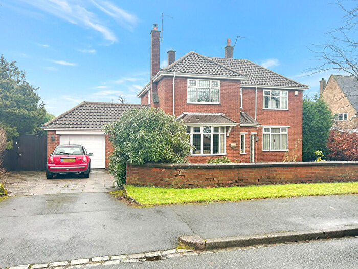 3 Bedroom Detached House For Sale In Dulverton Avenue, Newcastle-under-Lyme, ST5