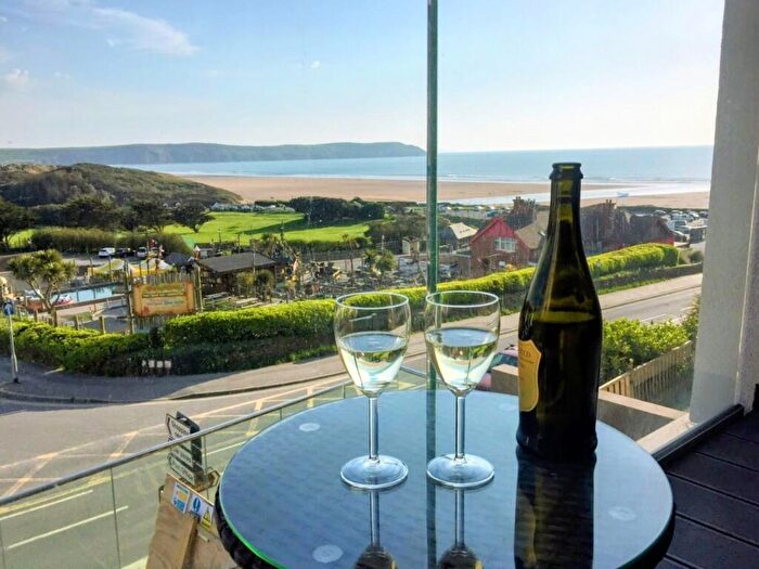 3 Bedroom Apartment For Sale In Beach Road, Woolacombe, Devon, EX34