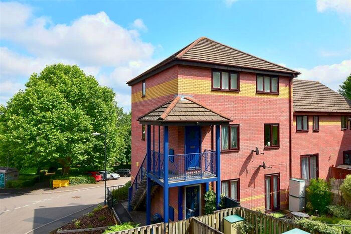 1 Bedroom Flat To Rent In County Street, Totterdown, Bristol, BS4