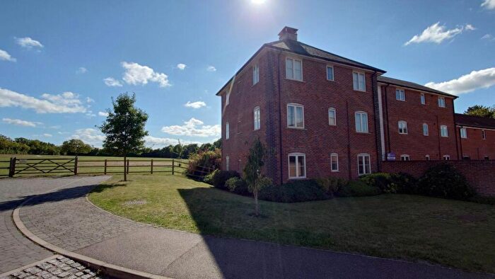 2 Bedroom Flat To Rent In East Close, Bury St Edmunds, IP33