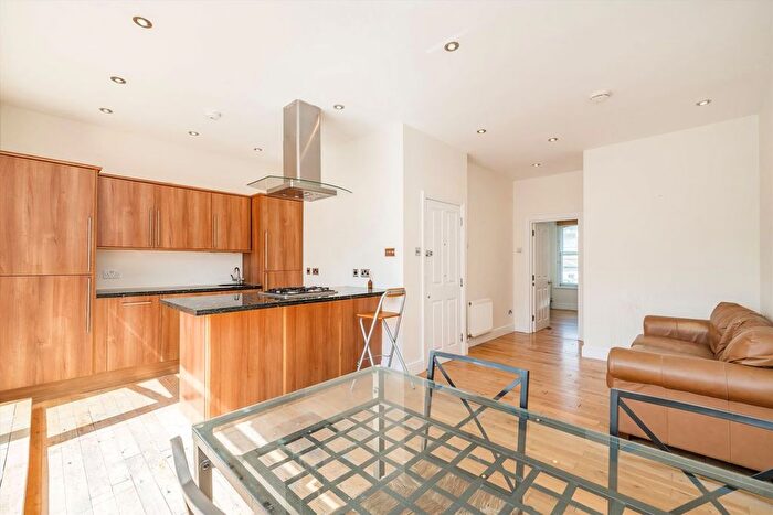 1 Bedroom Flat To Rent In Salisbury Mews, Fulham, London, SW6