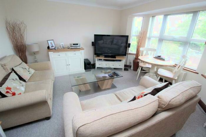 2 Bedroom Flat To Rent In Flat Brahms Court. Nuns Close, SG5