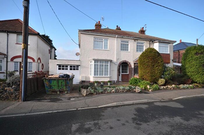 4 Bedroom Semi-Detached House For Sale In Woodberry Way, Walton-on-the-naze, CO14