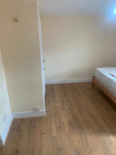 Studio To Rent In Lewisham High Street, London, SE13
