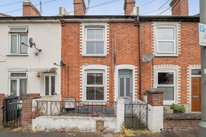 2 Bedroom Terraced House For Sale In Eagle Road, Guildford, GU1
