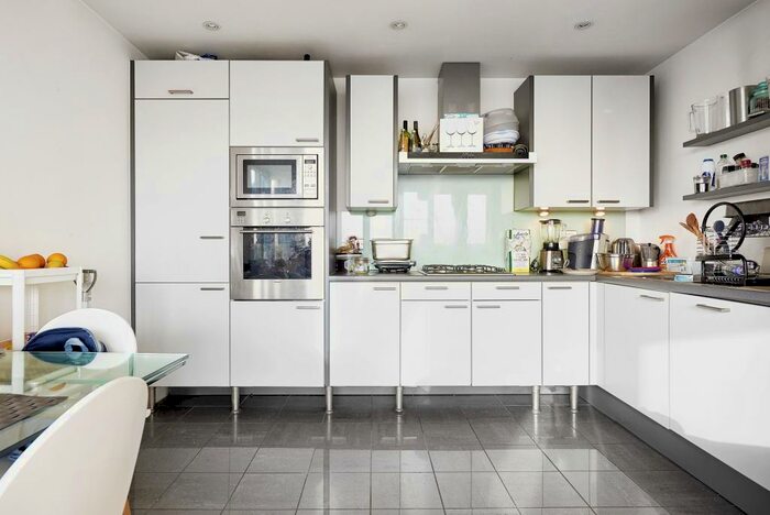 2 Bedroom Flat To Rent In Eastern Quay Apartments, Rayleigh Road, E16