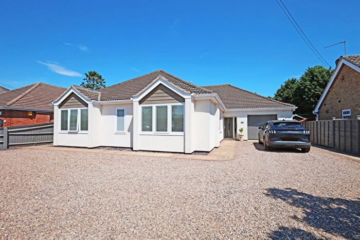 3 Bedroom Bungalow For Sale In Church Green Road, PE21
