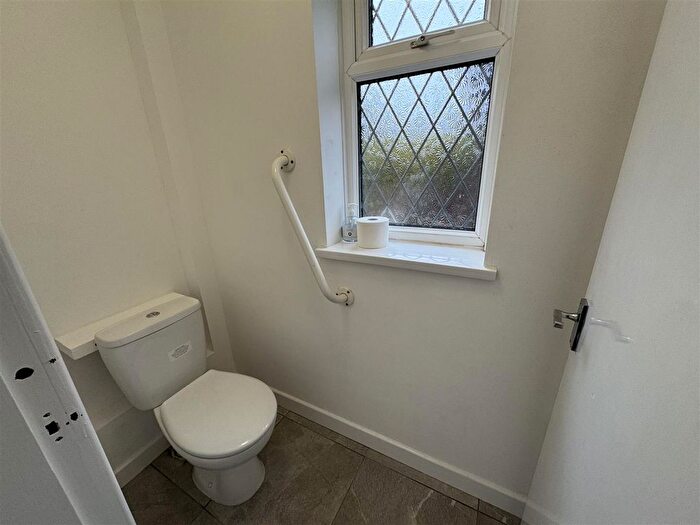 3 Bedroom Bungalow For Sale In Bradford Road, Castle Bromwich, Birmingham, B36