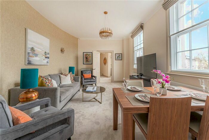 2 Bedroom Flat To Rent In Grosvenor Gardens, Belgravia, London, SW1W