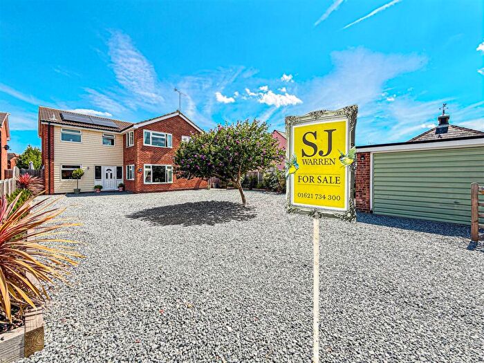 4 Bedroom Detached House For Sale In Mangapp Chase, Burnham-On-Crouch, CM0