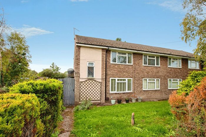 2 Bedroom Flat For Sale In St Thomas's Close, Tibshelf, Alfreton, DE55