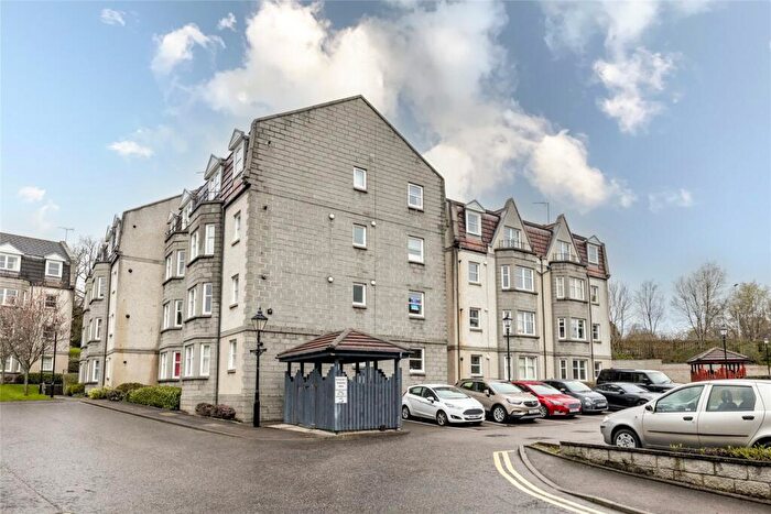 2 Bedroom Flat To Rent In Albury Mansions, Aberdeen, AB11