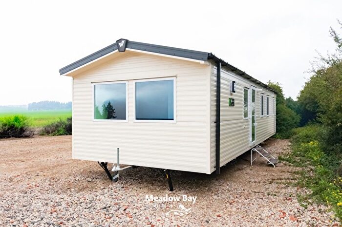 3 Bedroom Park Home For Sale In Crow Lane, Little Billing, Northampton, NN3