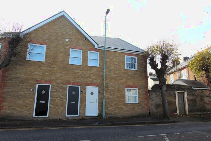 1 Bedroom Flat To Rent In Montgomery Road, Gillingham, ME7