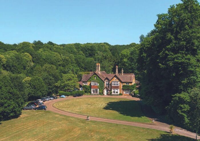 2 Bedroom Flat To Rent In Catteshall Lane, Godalming, GU7