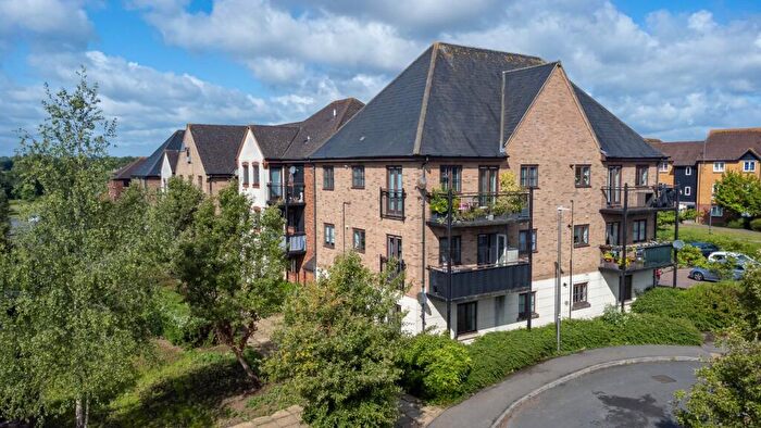 2 Bedroom Apartment For Sale In Hendon Court, Monkston Park, Milton Keynes, MK10