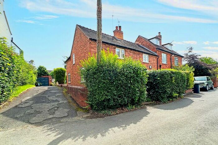 2 Bedroom End Of Terrace House To Rent In Fentham Road, Hampton-in-arden, B92