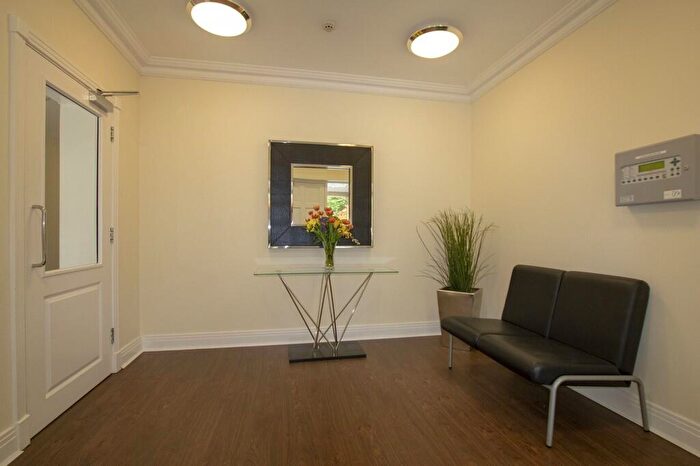 2 Bedroom Apartment To Rent In Wray Common Road, Reigate, RH2