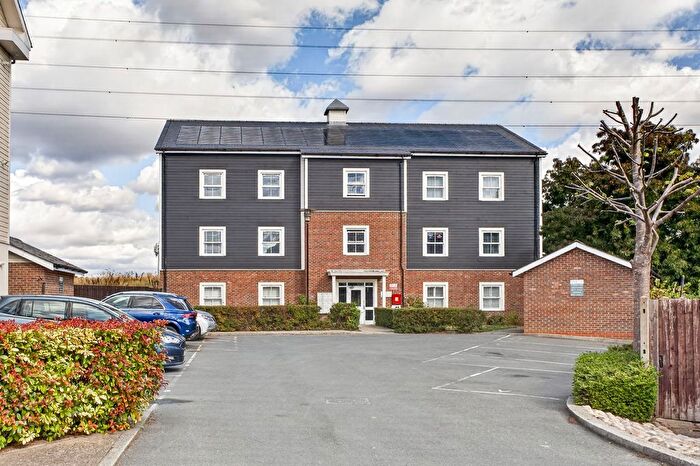 2 Bedroom Flat For Sale In Pondside Avenue, Weare House, KT4