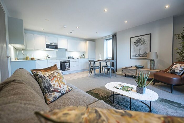 2 Bedroom Flat To Rent In Bowes Street, Manchester, M14