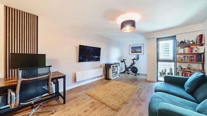 1 Bedroom Flat For Sale In Biggerstaff Rod, Stratford, E15