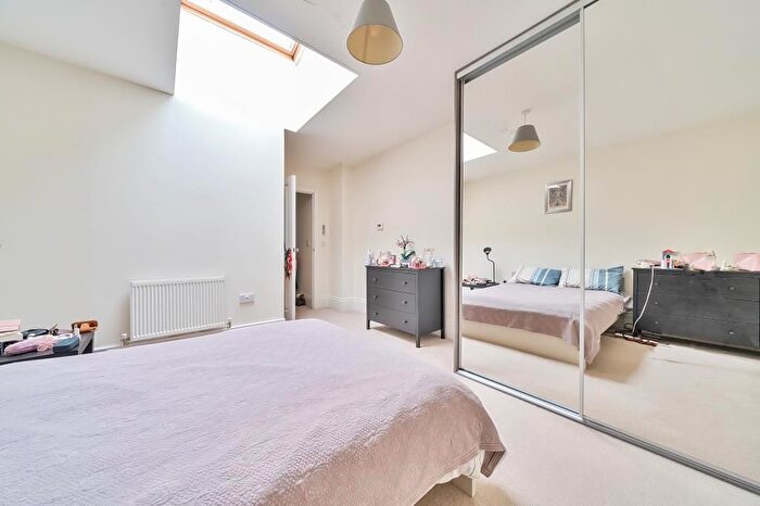 1 Bedroom Flat For Sale In Newbury, Berkshire, RG14