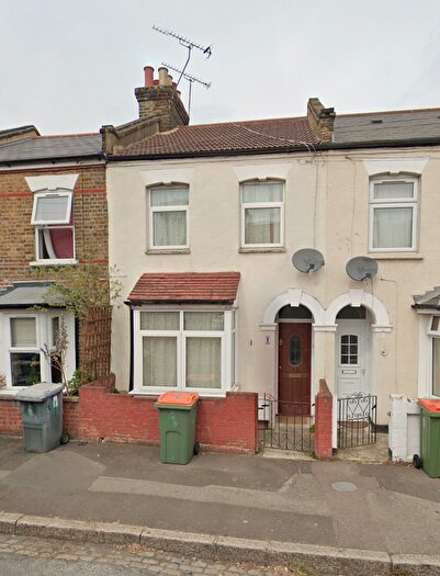 2 Bedroom Terraced House To Rent In Esk Road, Plaistow London, E13