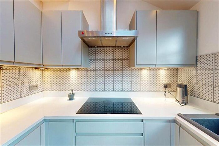 4 Bedroom Terraced House To Rent In Buckhurst Way, Buckhurst Hill, IG9