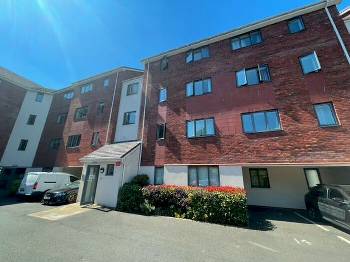 2 Bedroom Flat To Rent In Castle Locks, Castle Road, Kidderminster, DY11