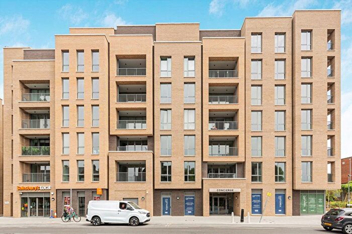 2 Bedroom Flat To Rent In Coombe Road, New Malden, KT3