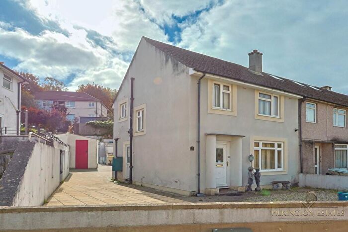 3 Bedroom Semi-Detached House For Sale In Uxbridge Drive, Plymouth, Devon, PL5